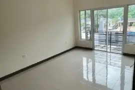 New construction unfurnished, upper floor apartment