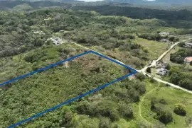 Majestic 5-acre parcel of land in Green Island